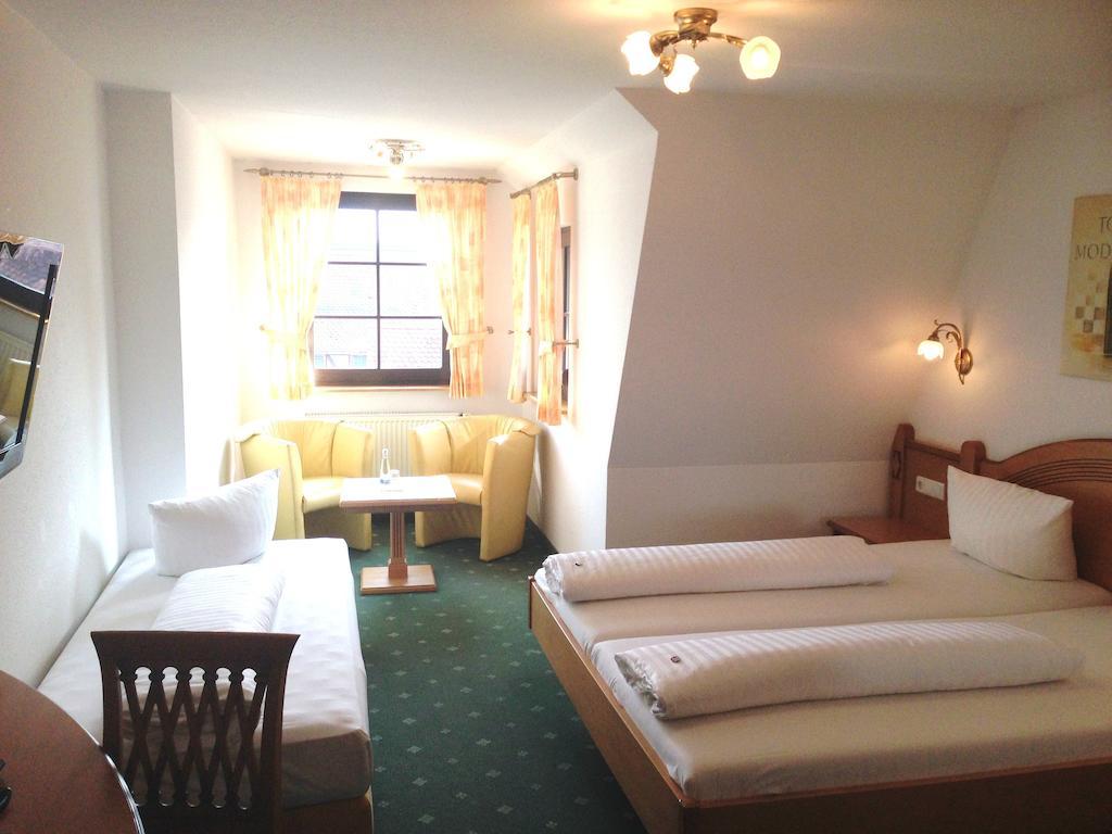 Hotel Ochsen Friesenheim  Room photo