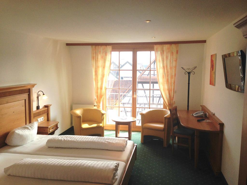 Hotel Ochsen Friesenheim  Room photo